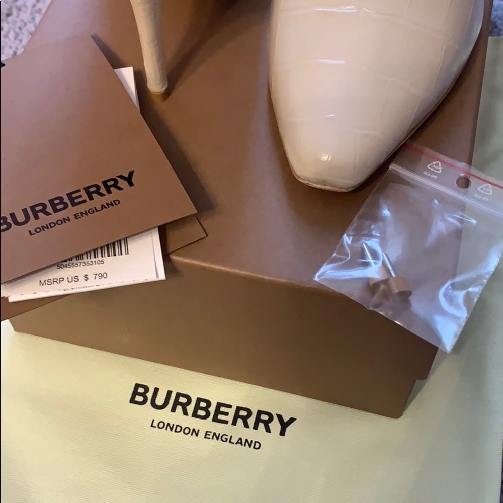 Authentic Burberry Neutral Heel with Ankle Strap - Picture 3 of 6